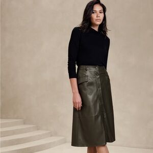 NWT Banana Republic Vegan Leather Mini Skirt 00P